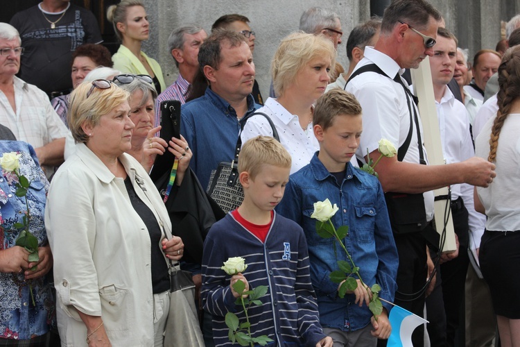 Powitanie ikony MB Częstochowskiej w katedrze łowickiej