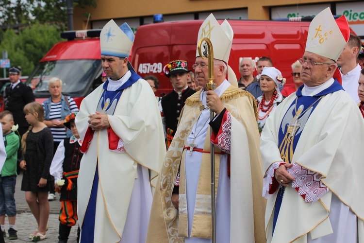 Powitanie ikony MB Częstochowskiej w katedrze łowickiej