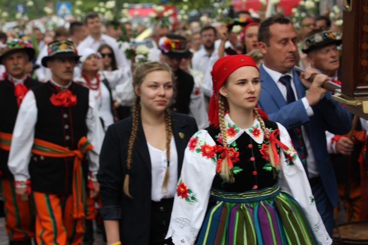 Powitanie ikony MB Częstochowskiej w katedrze łowickiej