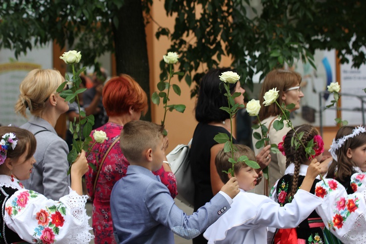 Powitanie ikony MB Częstochowskiej w katedrze łowickiej