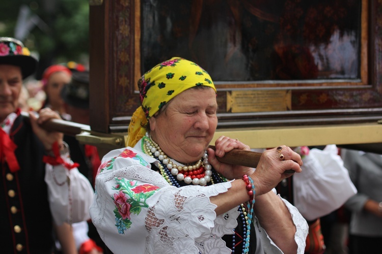 Powitanie ikony MB Częstochowskiej w katedrze łowickiej