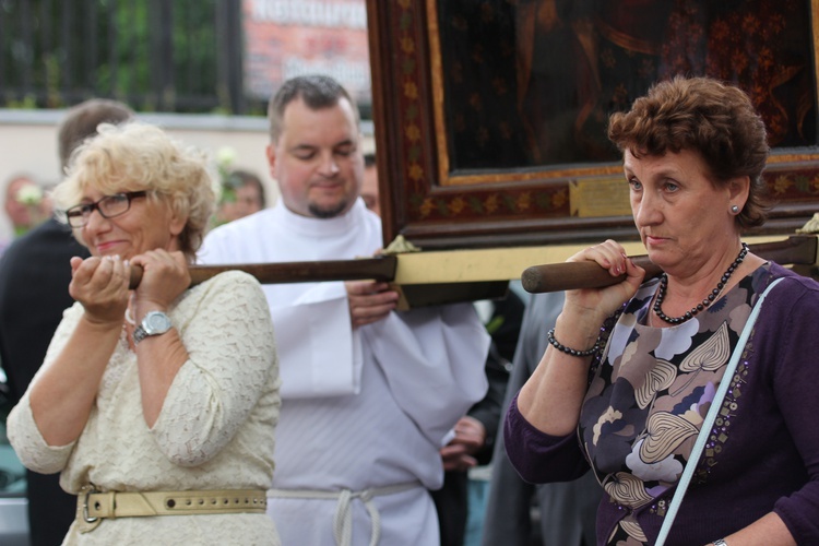 Powitanie ikony MB Częstochowskiej w katedrze łowickiej