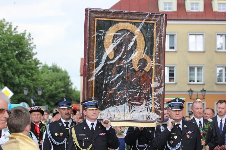 Powitanie ikony MB Częstochowskiej w katedrze łowickiej