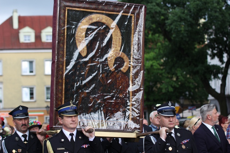 Powitanie ikony MB Częstochowskiej w katedrze łowickiej