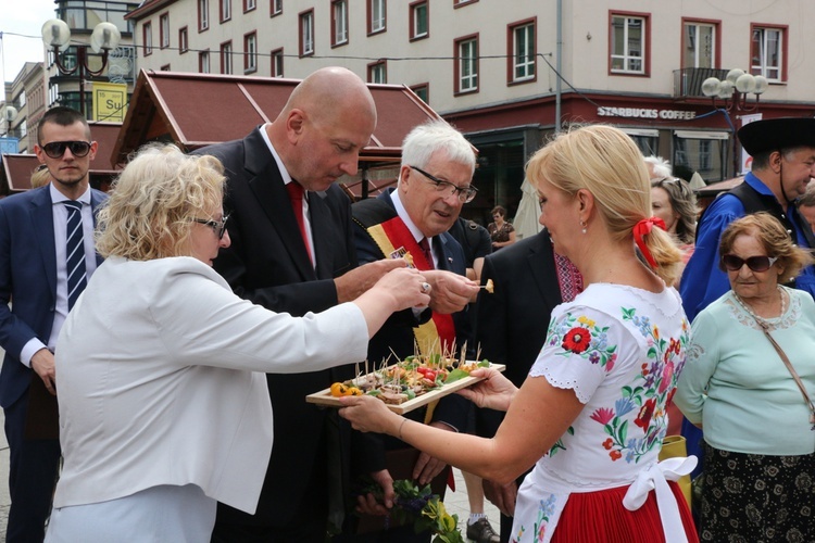 Święto Wrocławia - pochód i uroczysta sesja rady miasta