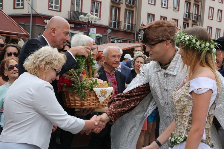 Święto Wrocławia - pochód i uroczysta sesja rady miasta