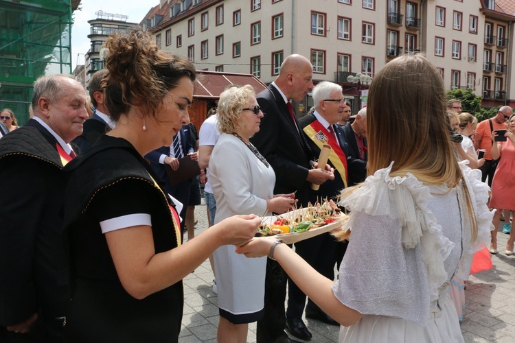 Święto Wrocławia - pochód i uroczysta sesja rady miasta