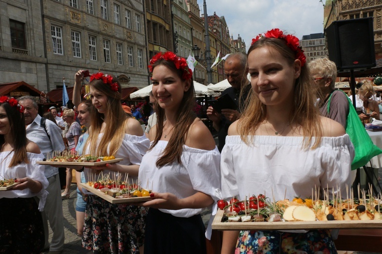 Święto Wrocławia - pochód i uroczysta sesja rady miasta