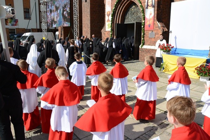 Matka Boża Opolska na ulicach miasta