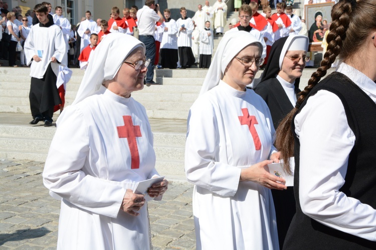 Matka Boża Opolska na ulicach miasta