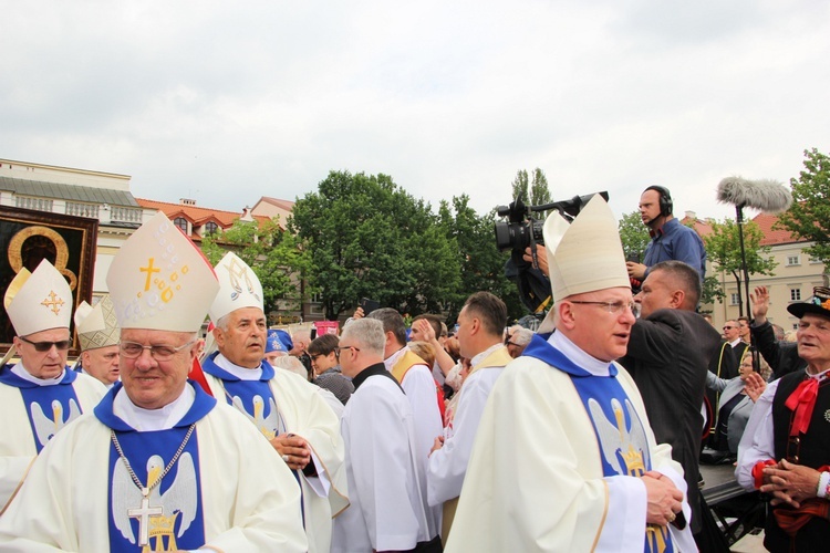 Pożegnanie ikony MB Częstochowskiej w diecezji łowickiej cz. I