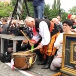 Pożegnanie ikony MB Częstochowskiej w diecezji łowickiej cz. I