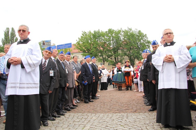 Pożegnanie ikony MB Częstochowskiej w diecezji łowickiej cz. I