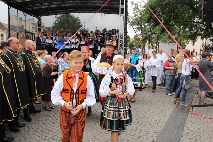 Pożegnanie ikony MB Częstochowskiej w diecezji łowickiej cz. I