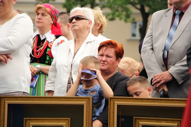 Pożegnanie ikony MB Częstochowskiej w diecezji łowickiej cz. I