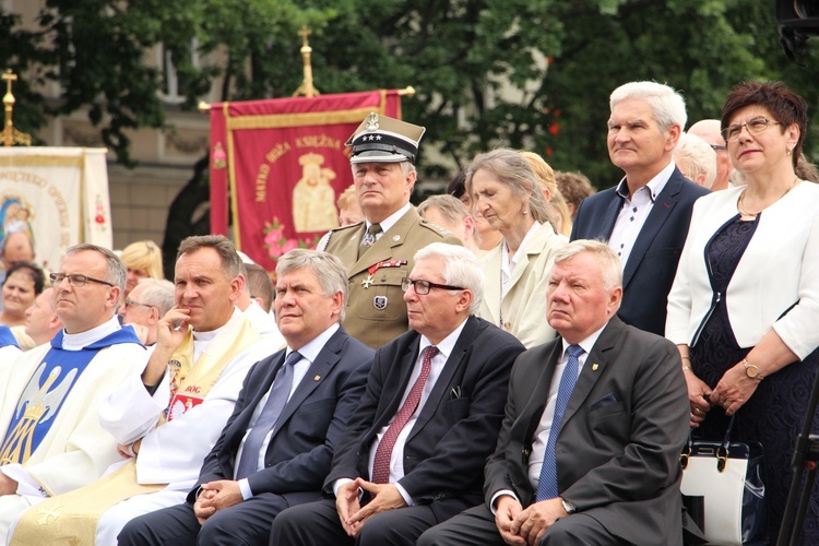 Pożegnanie ikony MB Częstochowskiej w diecezji łowickiej cz. I