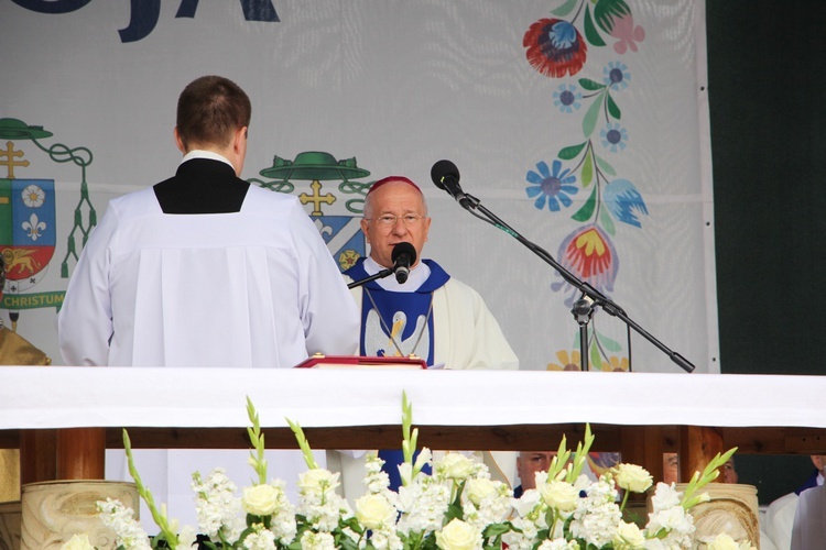 Pożegnanie ikony MB Częstochowskiej w diecezji łowickiej cz. I