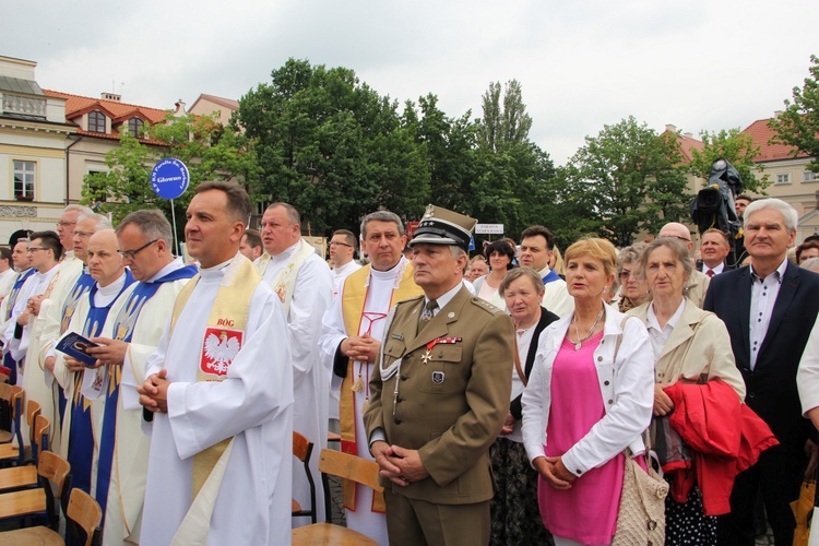 Pożegnanie ikony MB Częstochowskiej w diecezji łowickiej cz. I