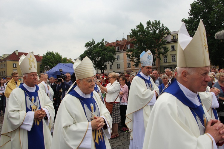 Pożegnanie ikony MB Częstochowskiej w diecezji łowickiej cz. I