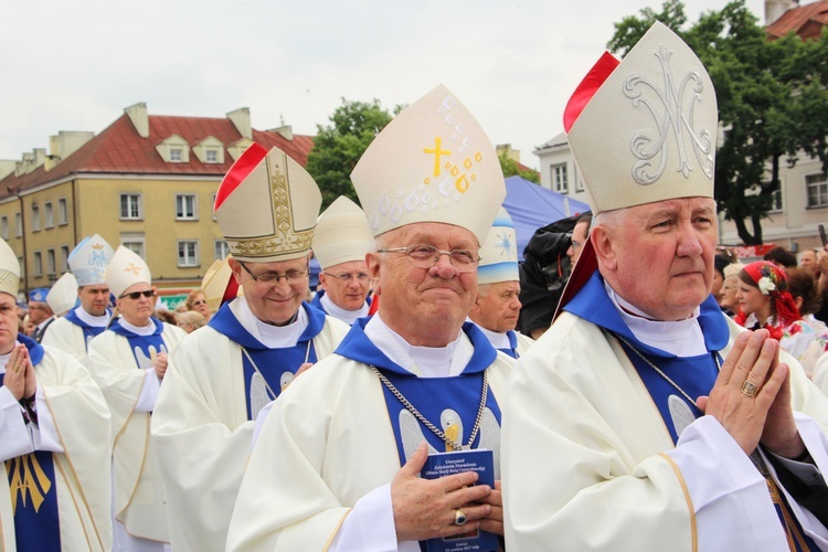 Pożegnanie ikony MB Częstochowskiej w diecezji łowickiej cz. I