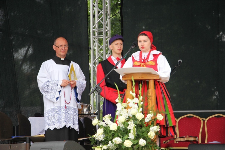 Pożegnanie ikony MB Częstochowskiej w diecezji łowickiej cz. I