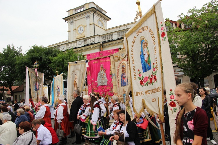 Pożegnanie ikony MB Częstochowskiej w diecezji łowickiej cz. I