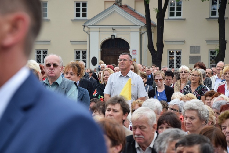 Pożegnanie ikony MB Częstochowskiej w diecezji łowickiej cz. II