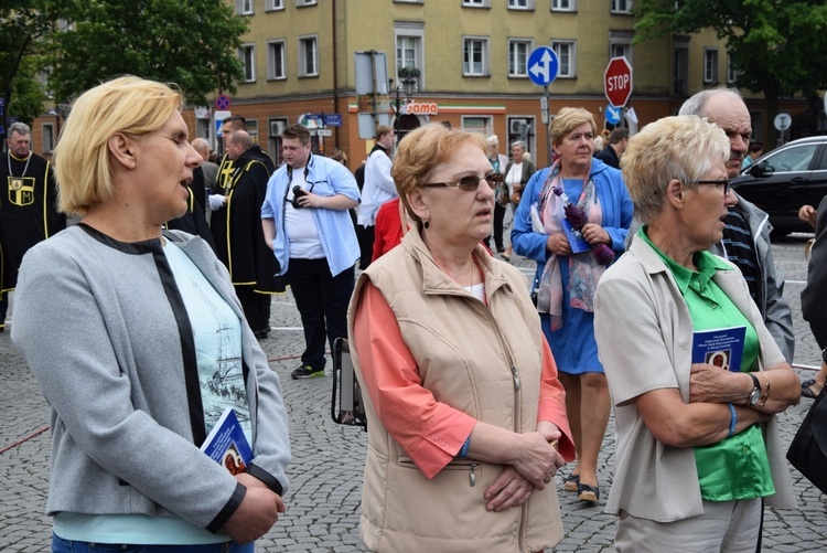 Pożegnanie ikony MB Częstochowskiej w diecezji łowickiej cz. II