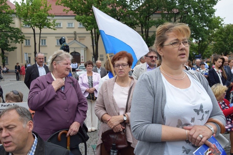 Pożegnanie ikony MB Częstochowskiej w diecezji łowickiej cz. II