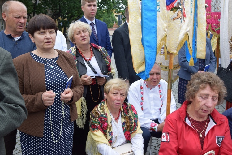 Pożegnanie ikony MB Częstochowskiej w diecezji łowickiej cz. II