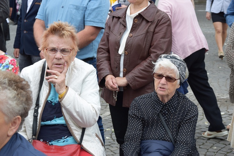 Pożegnanie ikony MB Częstochowskiej w diecezji łowickiej cz. II