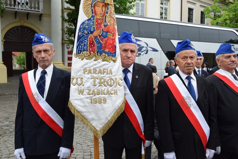 Pożegnanie ikony MB Częstochowskiej w diecezji łowickiej cz. II