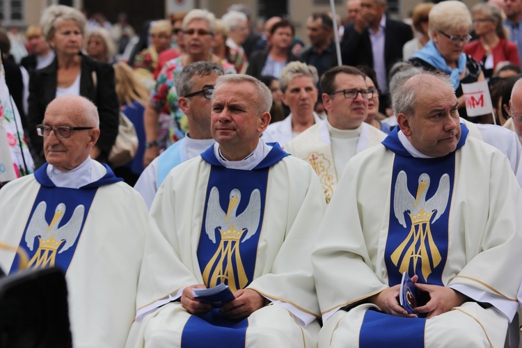 Pożegnanie ikony MB Częstochowskiej w diecezji łowickiej cz. III