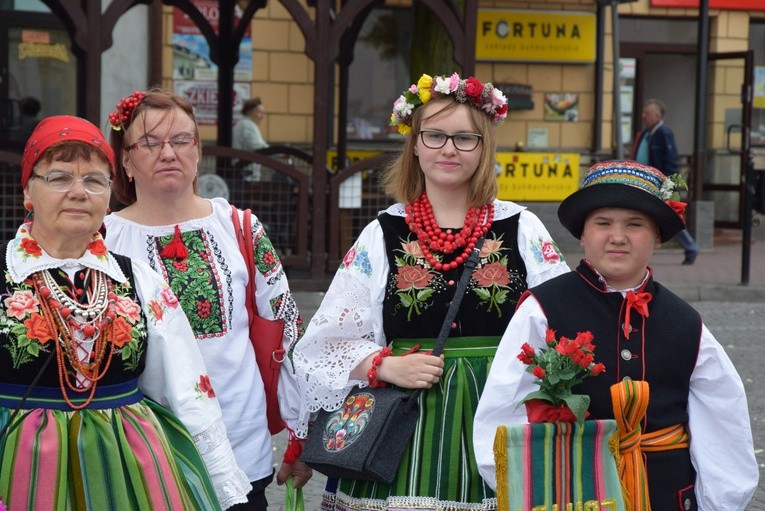 Pożegnanie ikony MB Częstochowskiej w diecezji łowickiej cz. II