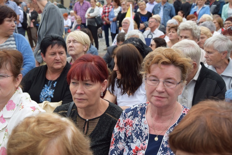 Pożegnanie ikony MB Częstochowskiej w diecezji łowickiej cz. II