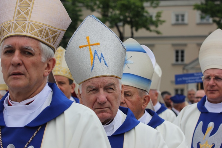 Pożegnanie ikony MB Częstochowskiej w diecezji łowickiej cz. III