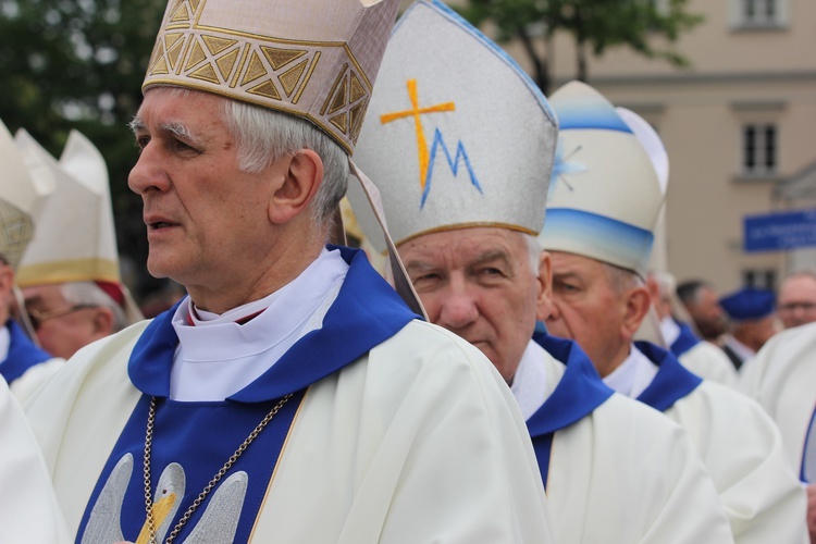 Pożegnanie ikony MB Częstochowskiej w diecezji łowickiej cz. III