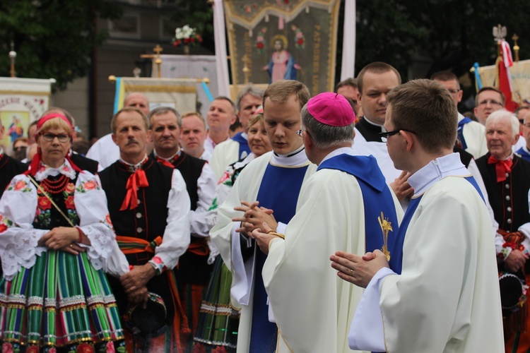 Pożegnanie ikony MB Częstochowskiej w diecezji łowickiej cz. III