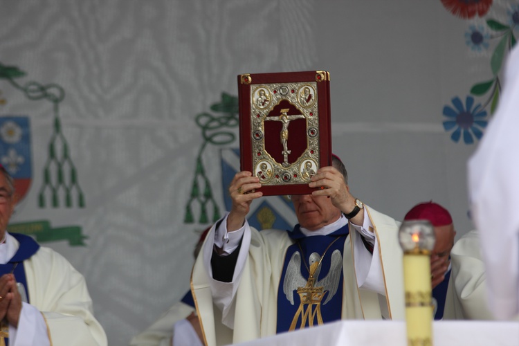 Pożegnanie ikony MB Częstochowskiej w diecezji łowickiej cz. III