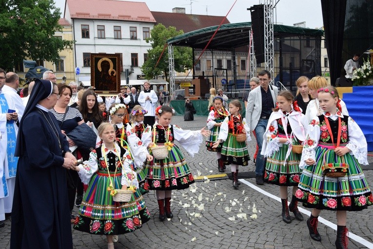 Pożegnanie ikony MB Częstochowskiej w diecezji łowickiej cz. II