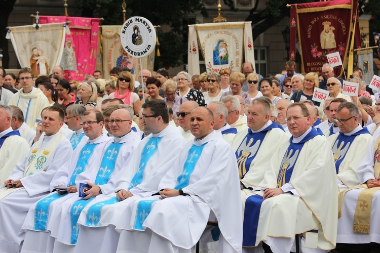 Pożegnanie ikony MB Częstochowskiej w diecezji łowickiej cz. III