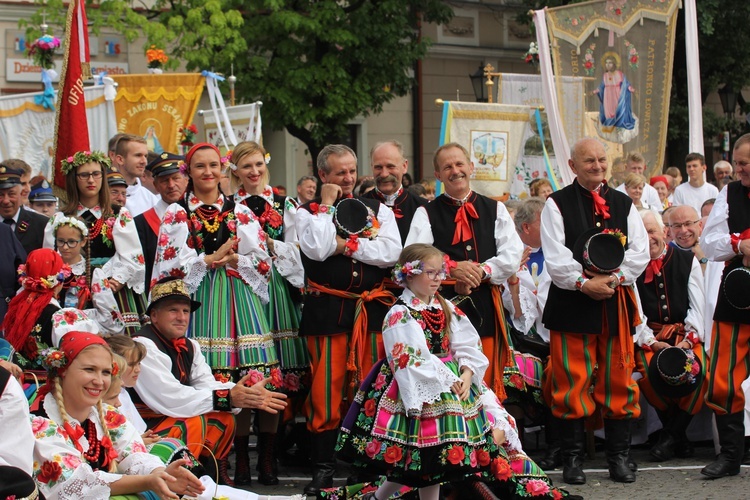 Pożegnanie ikony MB Częstochowskiej w diecezji łowickiej cz. III