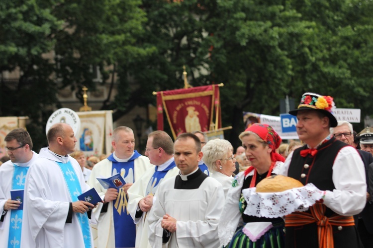 Pożegnanie ikony MB Częstochowskiej w diecezji łowickiej cz. III