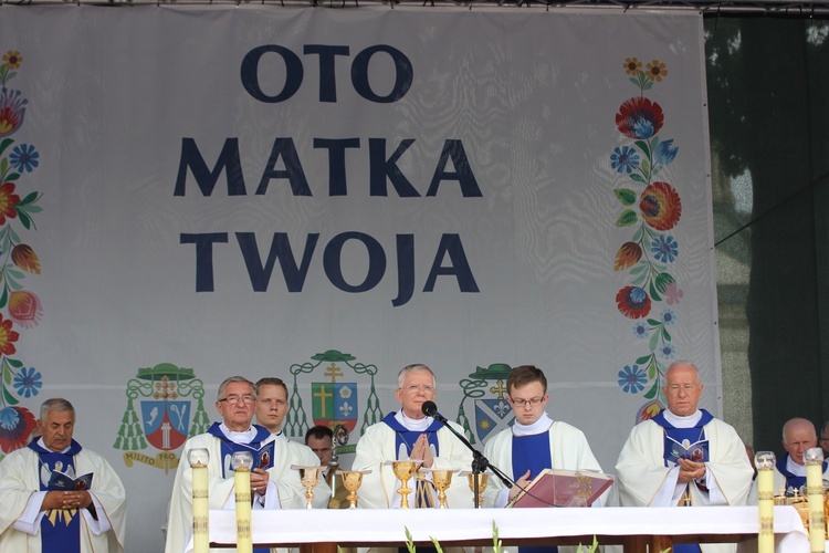 Pożegnanie ikony MB Częstochowskiej w diecezji łowickiej cz. III