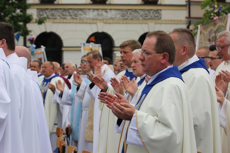 Pożegnanie ikony MB Częstochowskiej w diecezji łowickiej cz. III