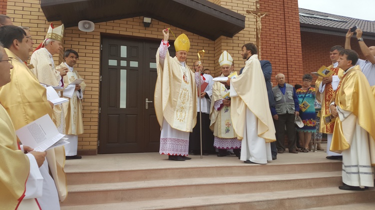 Konsekracja kościoła w Chromtau