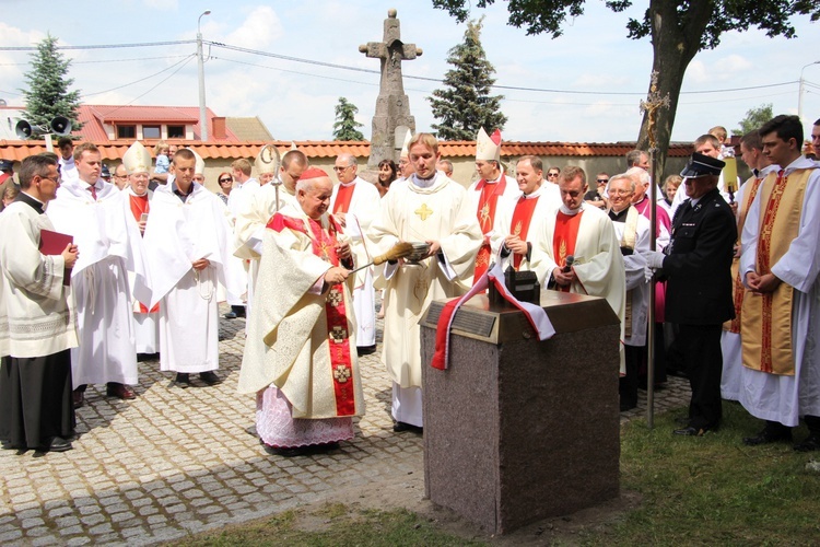 Obchody  50. rocznicy milenium chrztu Polski w Tumie