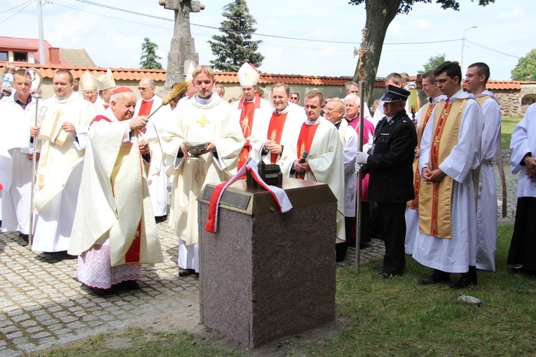 Obchody  50. rocznicy milenium chrztu Polski w Tumie
