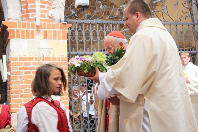 Obchody  50. rocznicy milenium chrztu Polski w Tumie