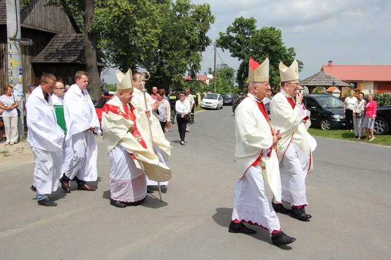 Obchody  50. rocznicy milenium chrztu Polski w Tumie